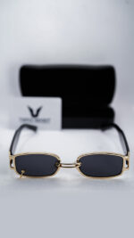 عینک آفتابی Gentle Monster فریم طلایی با لنز مشکی مستطیلی