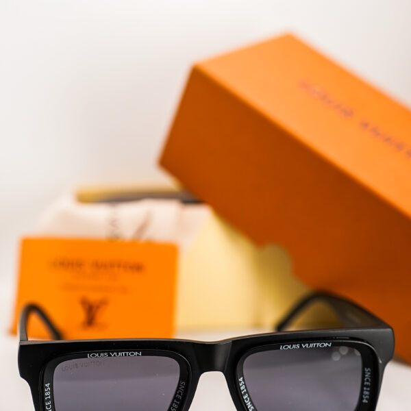 عینک آفتابی مردانه و زنانه مارک لویی ویتون،ساخت ایتالیا رنگ مشکی